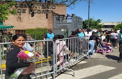 Denuncian discriminación en la celebración del Día de los Difuntos