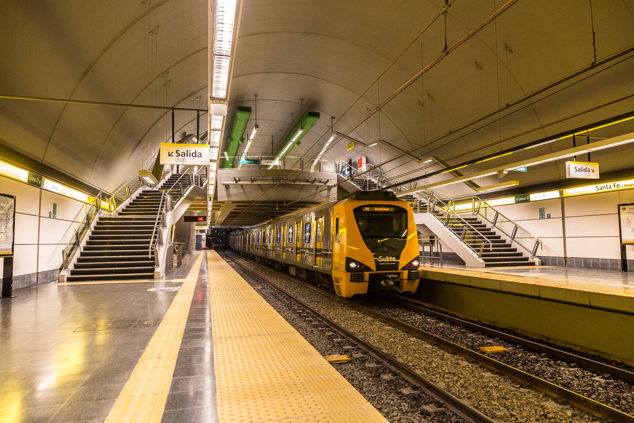 Paro y levantamiento de molinetes en la Línea H de subtes