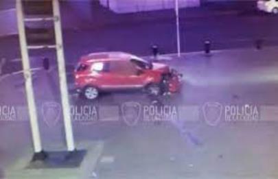 Vecino de Lugano alcoholizado se choca contra el Obelisco