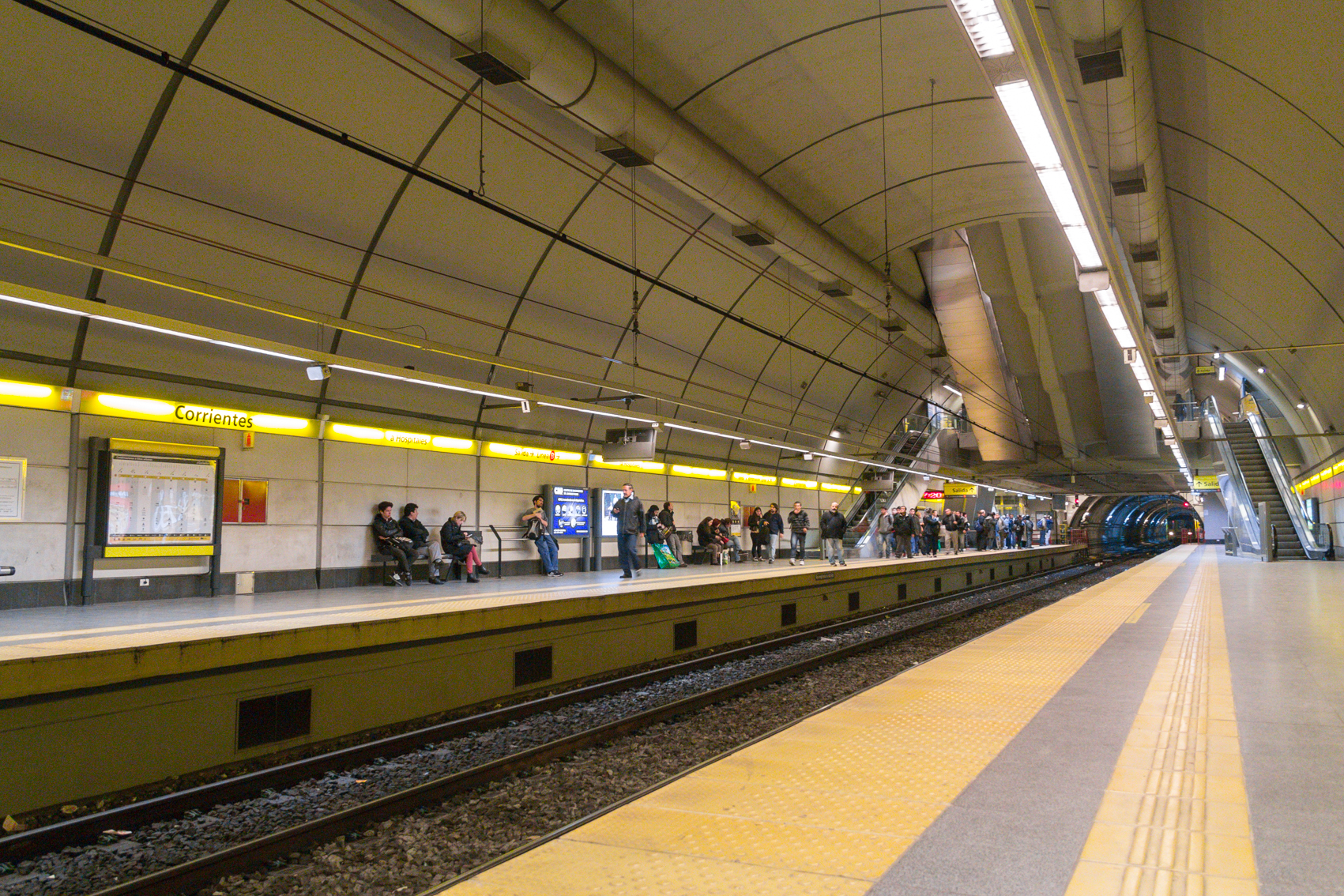 Metrodelegados levantan molinetes y paran la Línea H de subtes