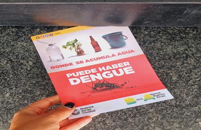 Campaña de prevención del dengue en la Comuna 7