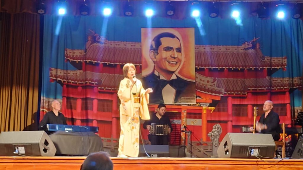 San Cristóbal: homenaje a Gardel por el Día Nacional del Tango en el Centro Okinawense