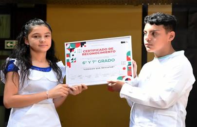 Reconocimiento a estudiantes de la escuela “Niñas de Ayohuma” de Parque Chacabuco