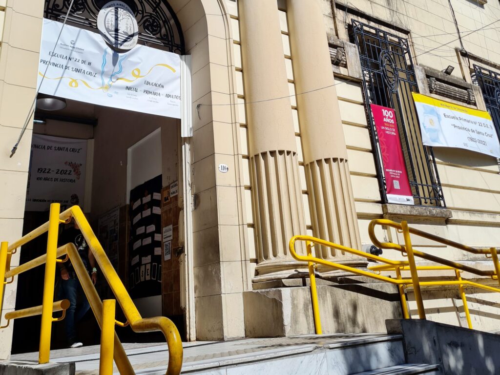 La Legislatura de la Ciudad homenajeó a escuela centenaria de Liniers