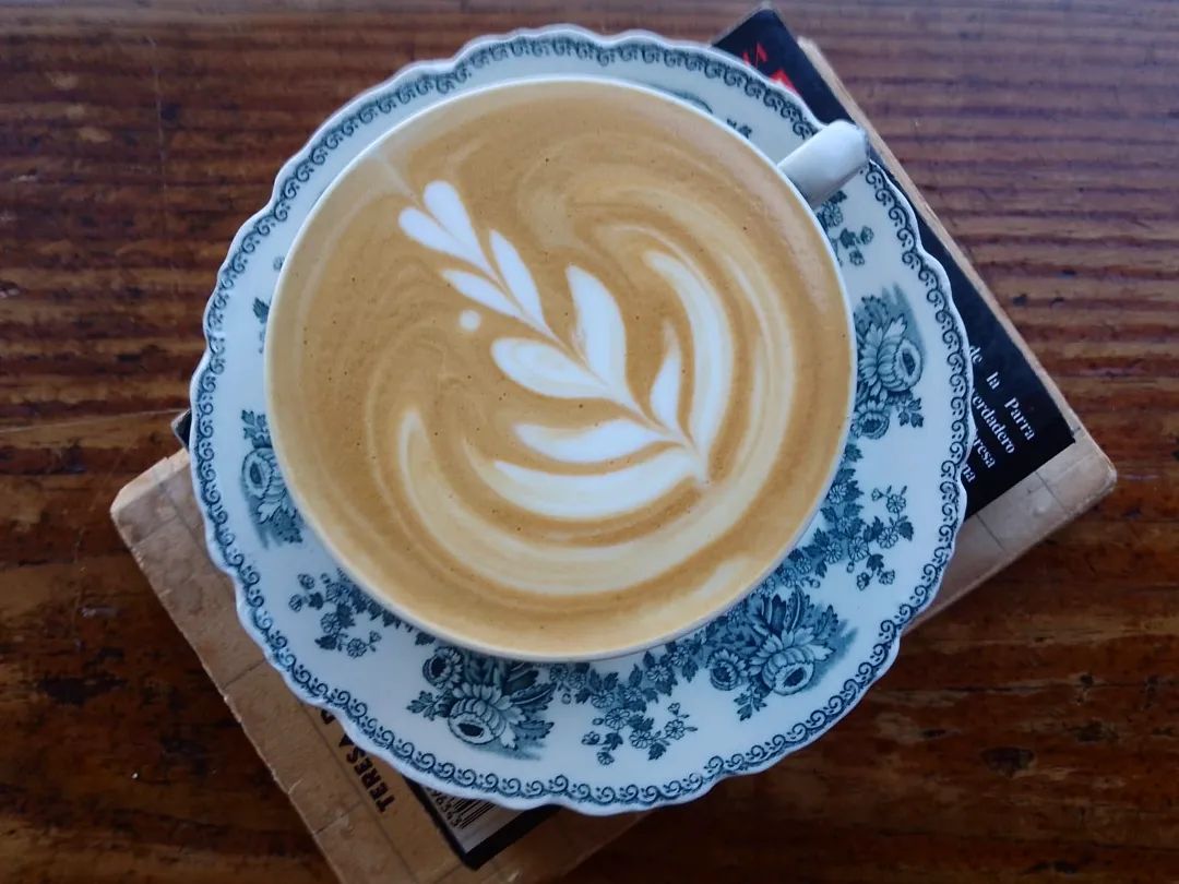 Festejar la vecindad: tango y poesía en Ifigenia Café de Villa General Mitre