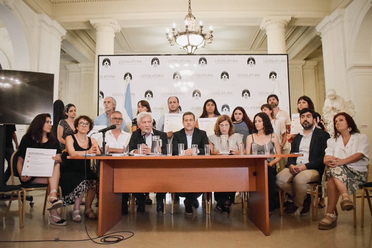 Lago Escondido: el FdT marcha para exigir el juicio político a D’Alessandro y Mahiques