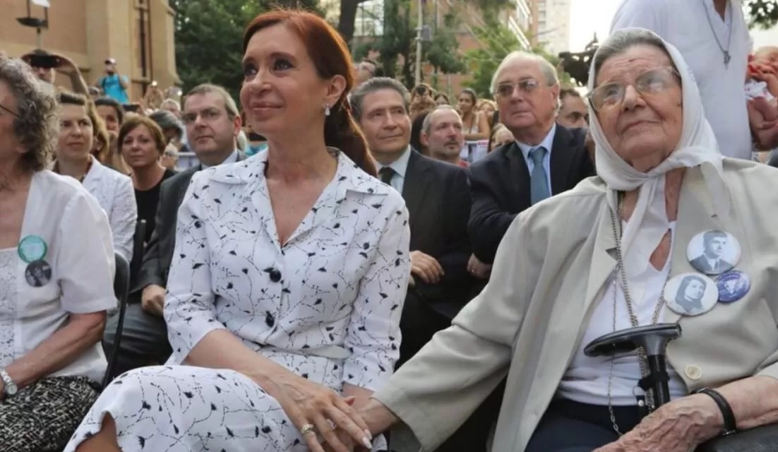 Acto de Los 12 de la Santa Cruz: distinción a Cristina Fernández de Kirchner y a Axel Kicillof
