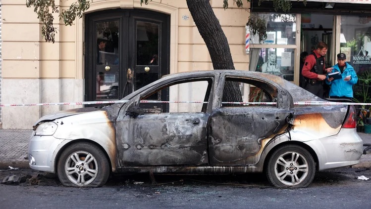 Balvanera: el cuerpo hallado en el auto incendiado es de una vecina desaparecida