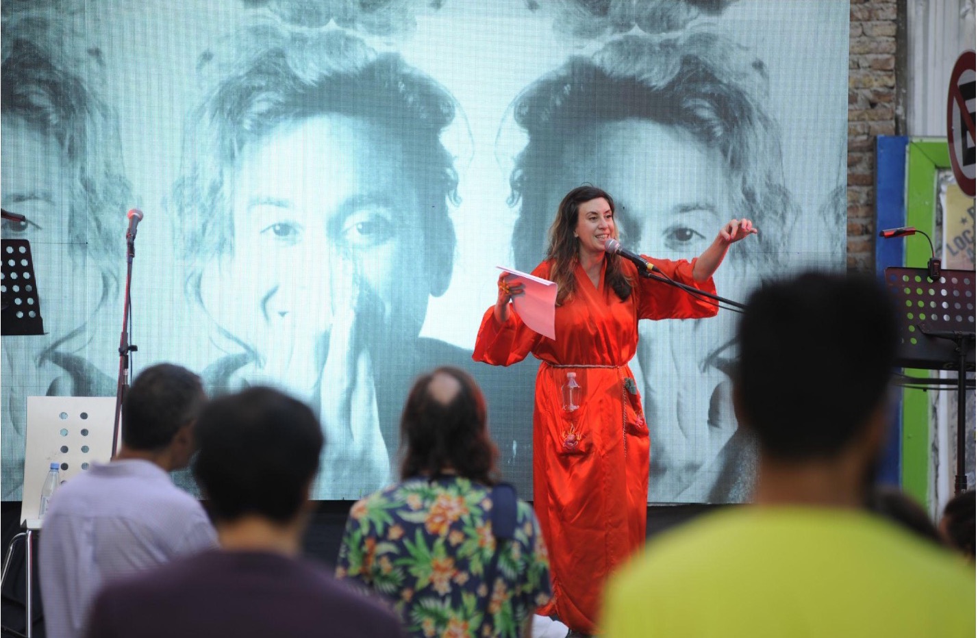 Con una fiesta en las calles del Abasto, la Ciudad homenajeó a Batato Barea