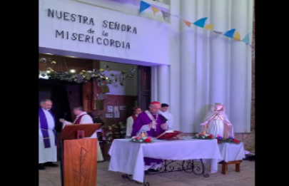 El Cardenal Poli presidió una misa por los 90 años de la parroquia Nuestra Señora de la Misericordia