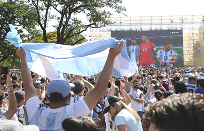 La Semifinal en pantalla gigante en el Parque de la Ciudad