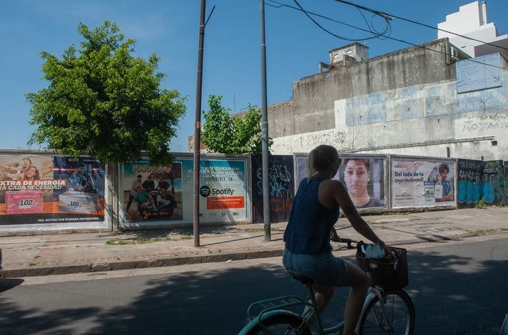 Ante reclamos vecinales, el GCBA promueve la expropiación de un terreno para construir una plaza en Villa Santa Rita