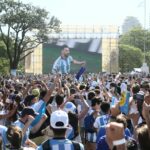 El GCBA instaló una pantalla gigante en el Rosedal de Palermo para ver la final