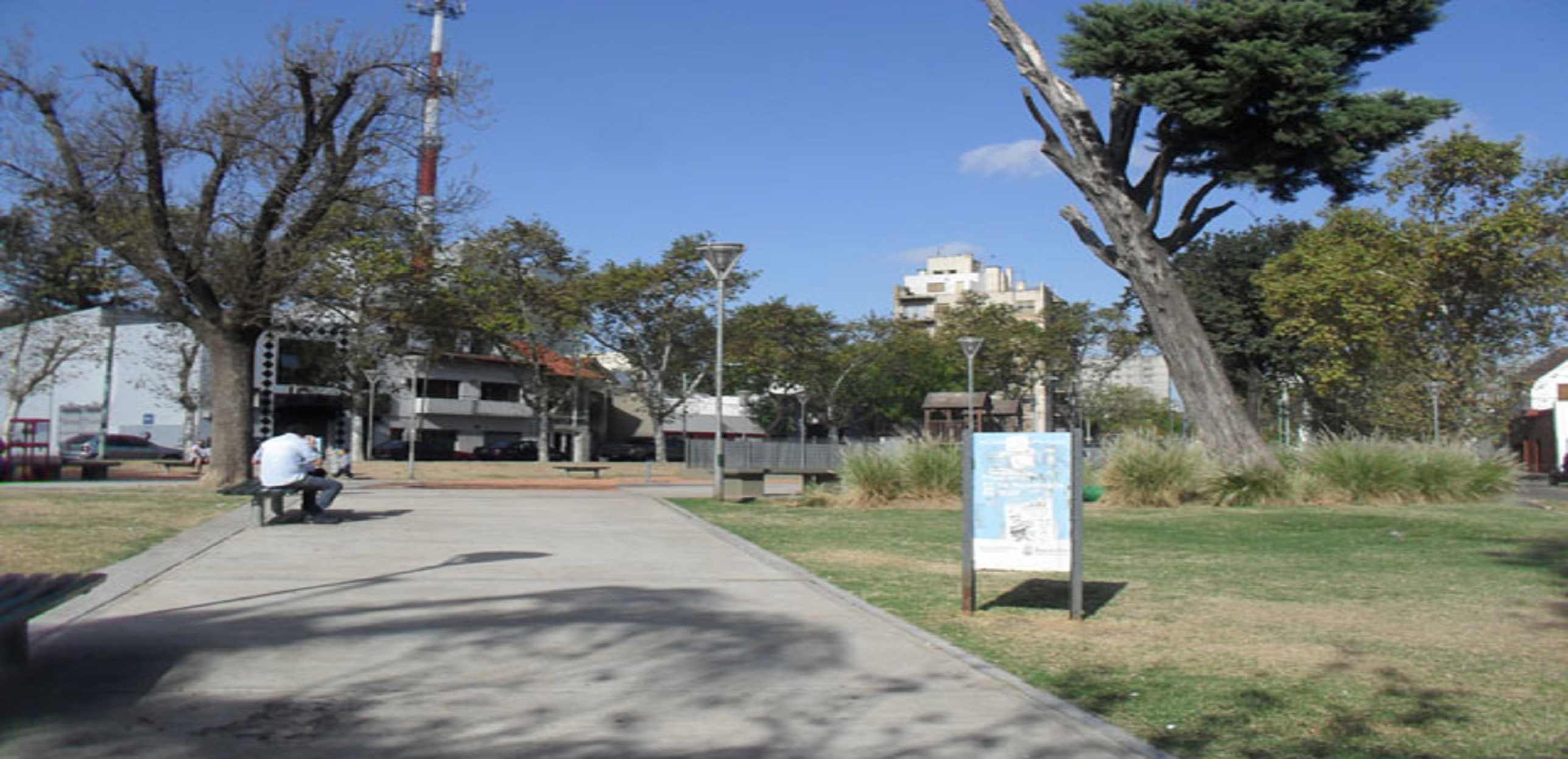Obras en la plaza de 11 de noviembre de 1859 de Flores