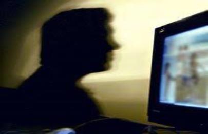 Impidieron que se publiquen videos íntimos de una mujer