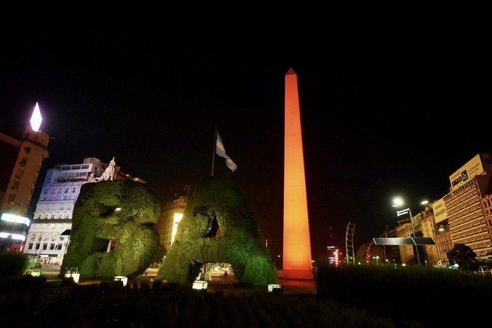 La Ciudad iluminó el Obelisco por el Año Nuevo Chino