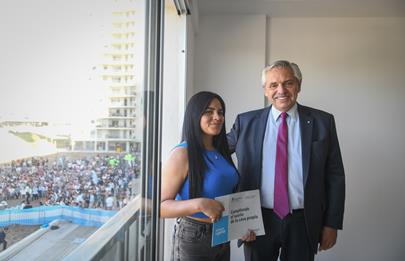 Entrega de viviendas en Pompeya y Barracas