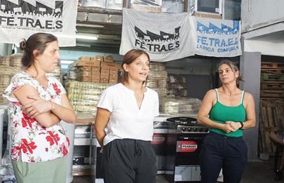 Entrega de equipamientos y utensilios de cocina para comedores de la ciudad