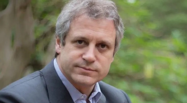 Piden interpelar a Felipe Miguel por la represión policial en Villa Lugano a vecinos sin luz