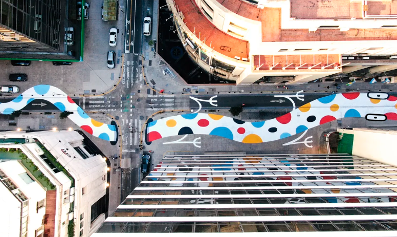 Un nuevo mural en el microcentro invita a reflexionar sobre el cambio climático