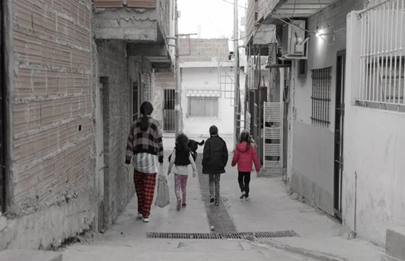 Informe de UNICEF sobre chicos pobres y padres trabajadores