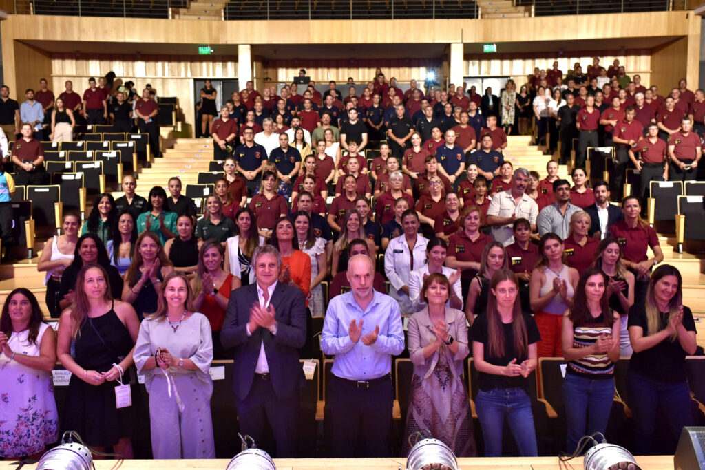 El jefe de Gobierno homenajeó a mujeres del Sistema Integral de Seguridad