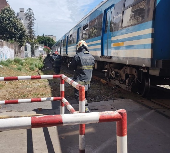 Flores: una mujer murió arrollada por una formación del tren Sarmiento