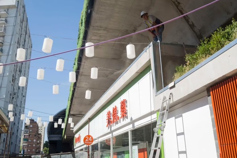 El Gran Barrio Chino de Belgrano bajo el viaducto Mitre que transformará la zona