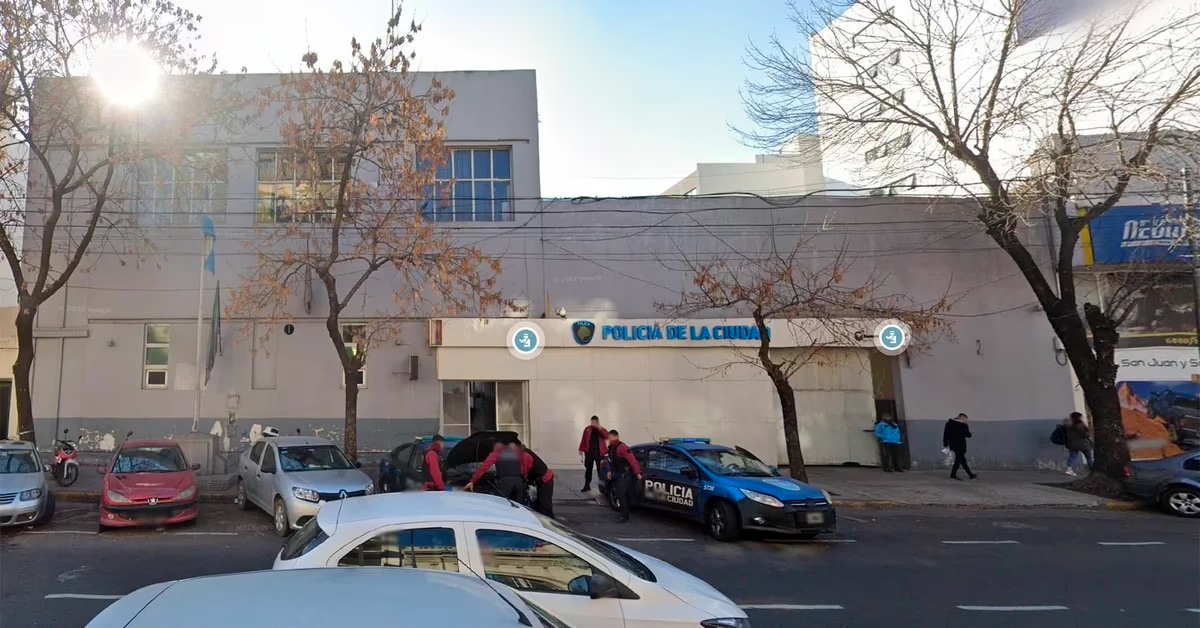 Motín en la Alcaidía 1 Bis de Constitución: un policía porteño fue tomado de rehén