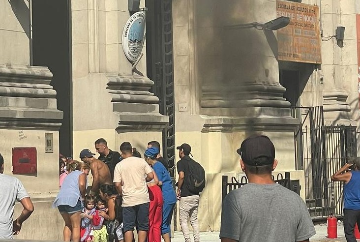 Balvanera: la izquierda pide informes en la Legislatura porteña por la explosión e incendio en la Escuela Mitre