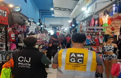 Clausuran de locales que vendia ropa apocrifa
