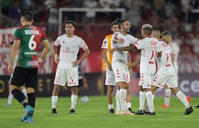 Ganó Huracán y avanza en la Copa Libertadores