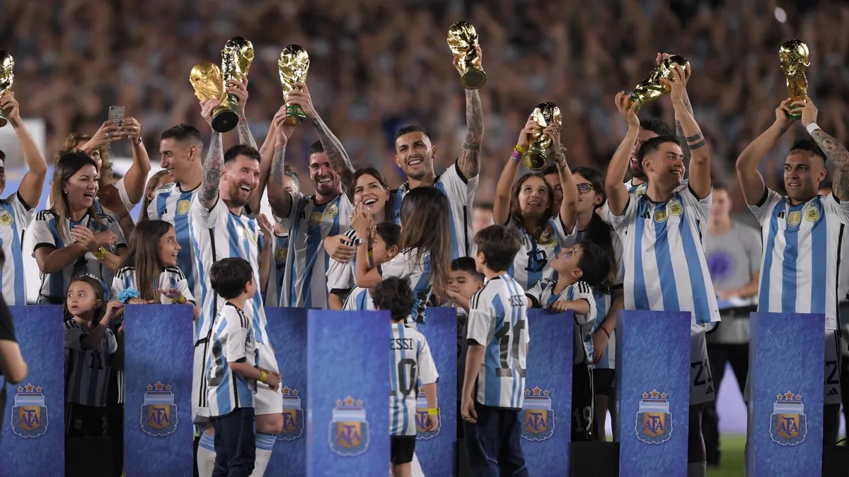 Emoción en El Monumental: Messi y la Selección Argentina celebraron la Copa del Mundo en la Ciudad de Buenos Aires