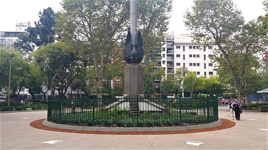 Memoria, Verdad y Justicia: acto cultural en Plaza Almagro por los 40 años de democracia