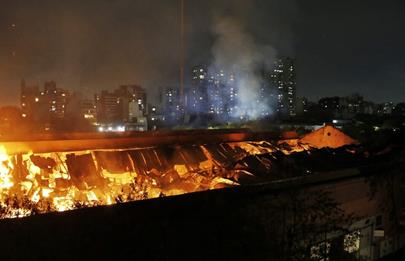 Se volvió al incendiar la planta de Iron Mountain en Barracas