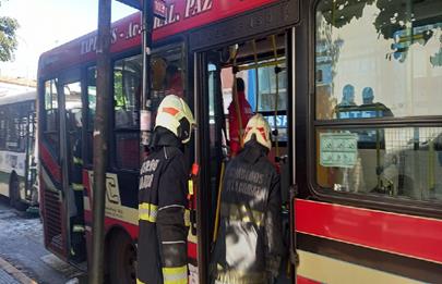 Choque de colectivos en el barrio de Flores