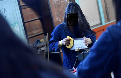 Condenan a docente por acoso sexual contra dos alumnas