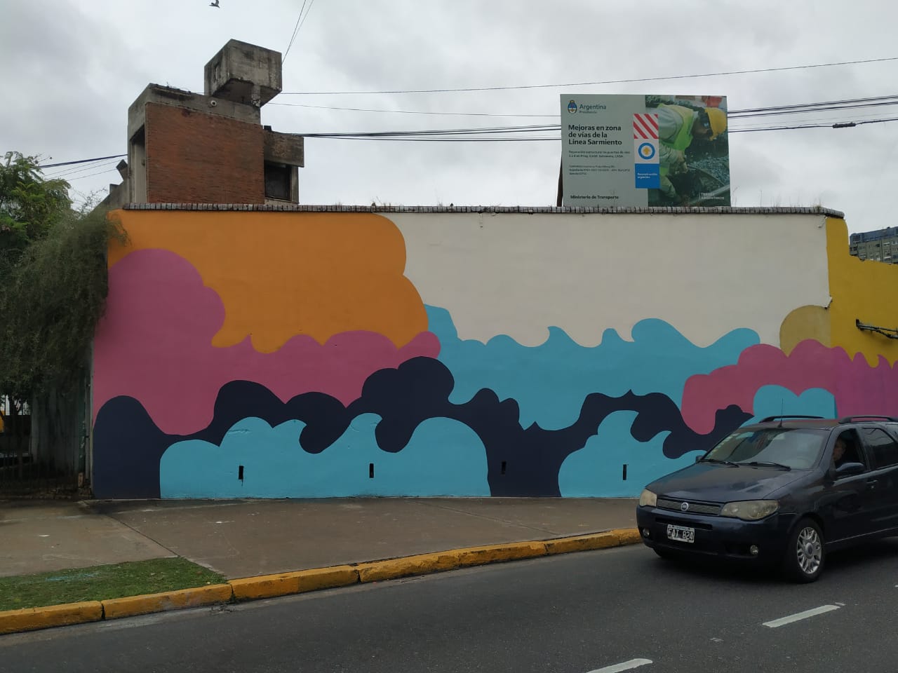 Repintaron los murales en los viaductos de Anchorena y Jean Jaurés