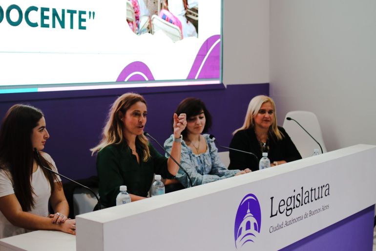 El método propuesto por una diputada para terminar con el adoctrinamiento