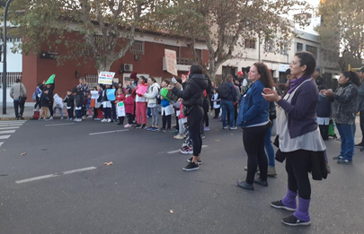 Reclamo por falta de gas de la Comunidad Educativa de la Escuela 24