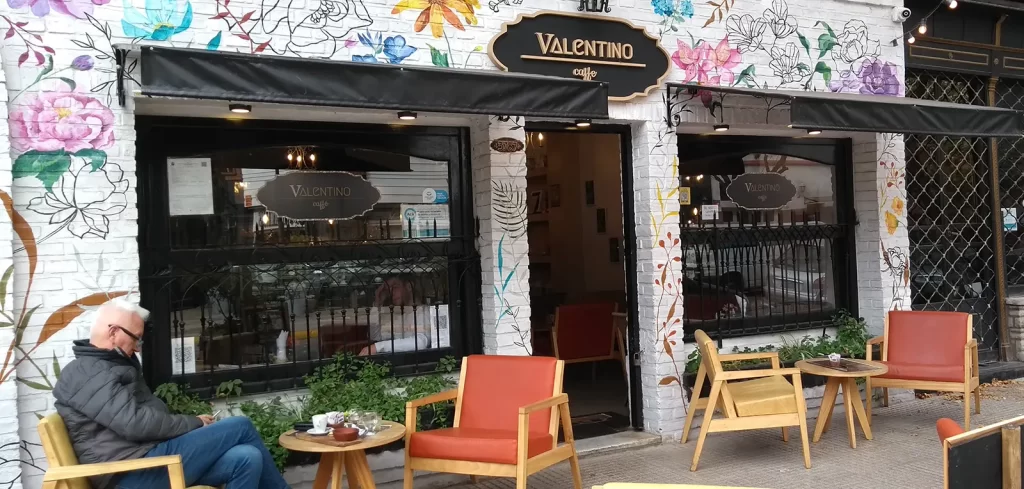 Valentino, cafetería con estilo único