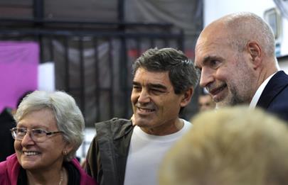 Rodríguez Larreta de visita por la Comuna 9