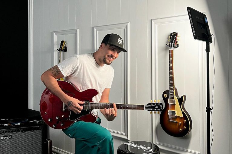 Dante Spinetta lanza un mini documental en el que repasa su vida artística