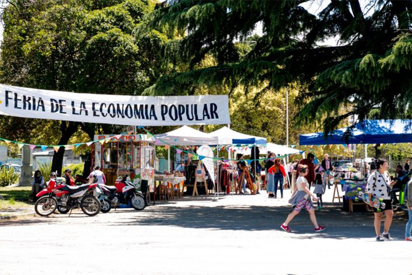 Feria de la economía popular y el cooperativismo en Plaza de Mayo