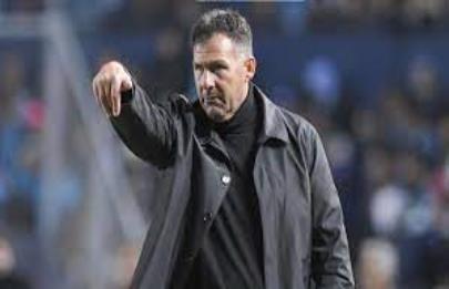 Diego Dabove dejó de ser el DT del Globo