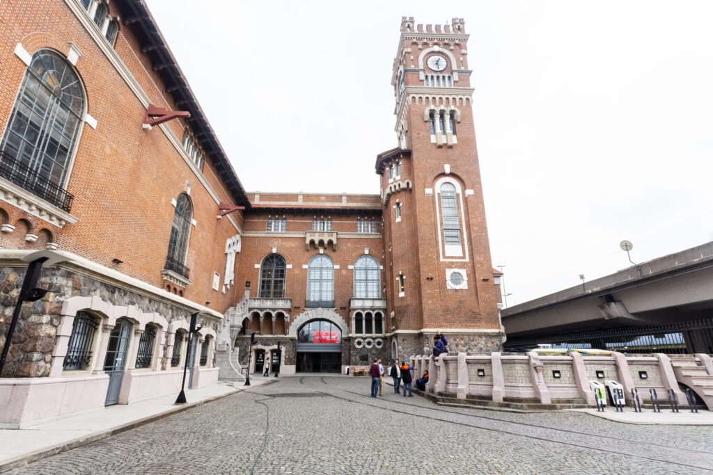 Román Vitali presenta Energía: sinfonía para sistemas inútiles, en Usina del Arte