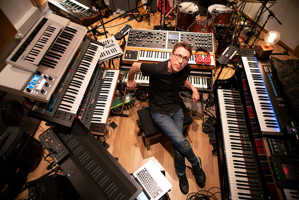 El trío de jazz contemporáneo de Bill Laurence se presenta en Café Berlín