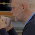 En su primer spot de campaña, Rodríguez Larreta aludió al temblor que afecta su pulso