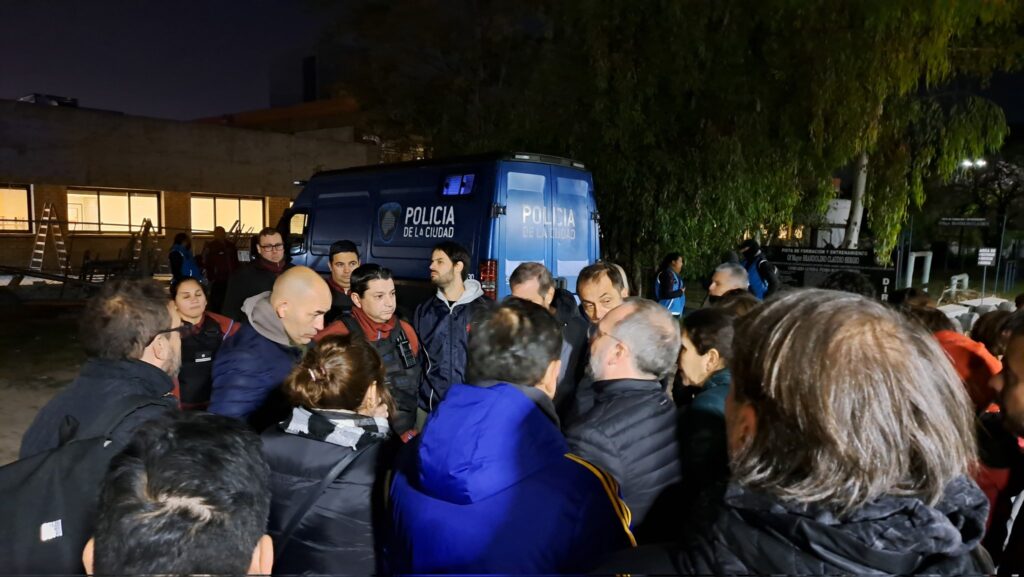 Desalojo en Almagro: al menos seis detenidos, entre ellos el presidente de Nuevo Encuentro CABA