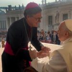 Francisco bendijo y entregó el palio a Jorge García Cuerva, nuevo arzobispo de Buenos Aires